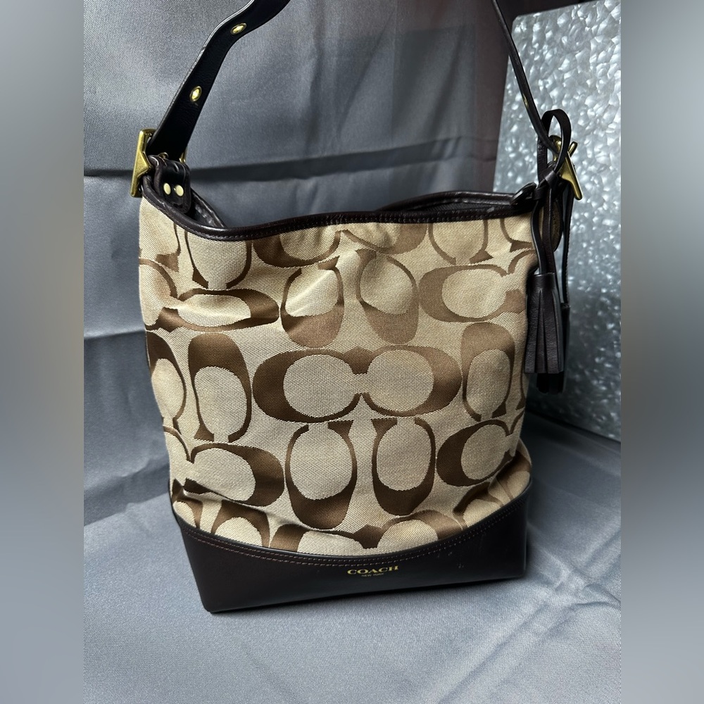 Coach Legacy Signature